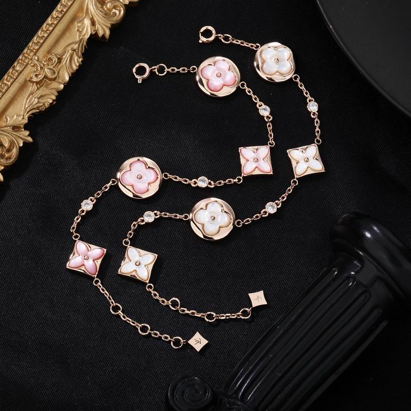 LV Bracelet  04yxs97(1)