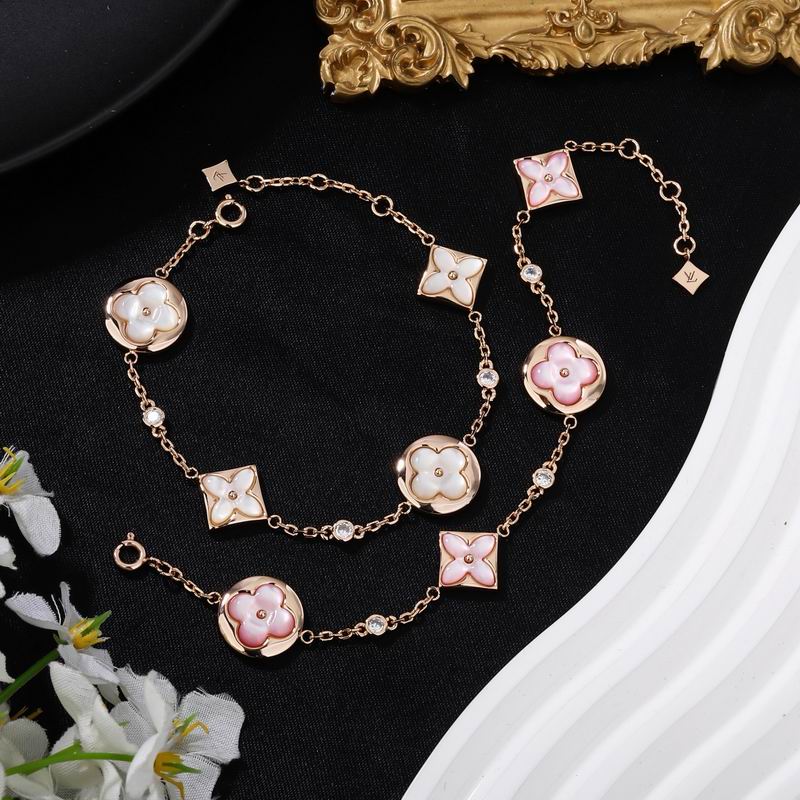 LV Bracelet  04yxs97(3)