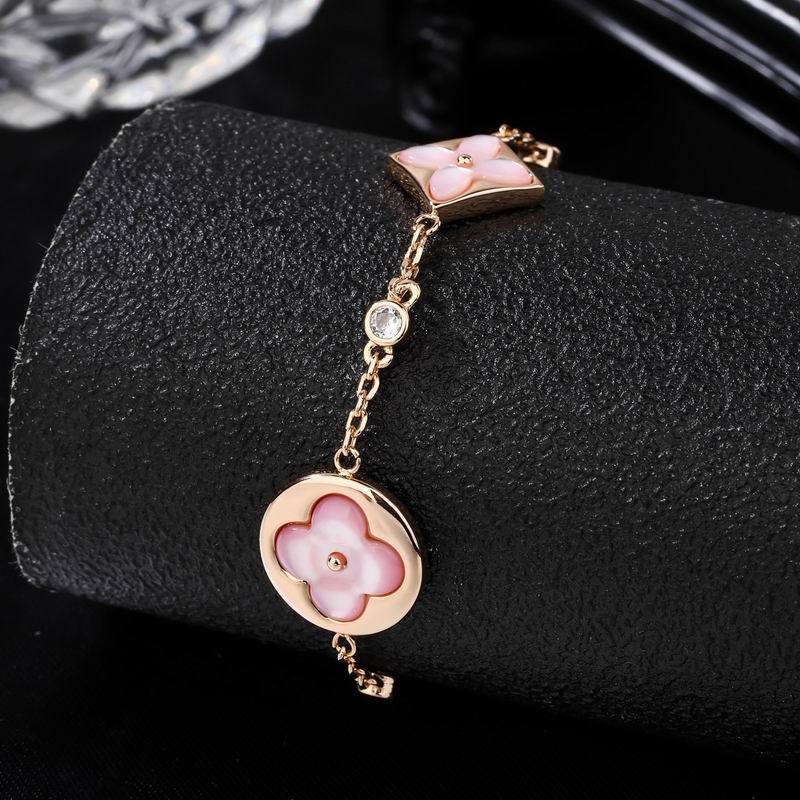 LV Bracelet  04yxs97(5)