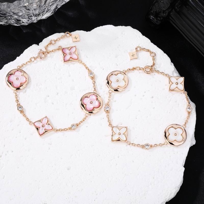 LV Bracelet  04yxs97(7)