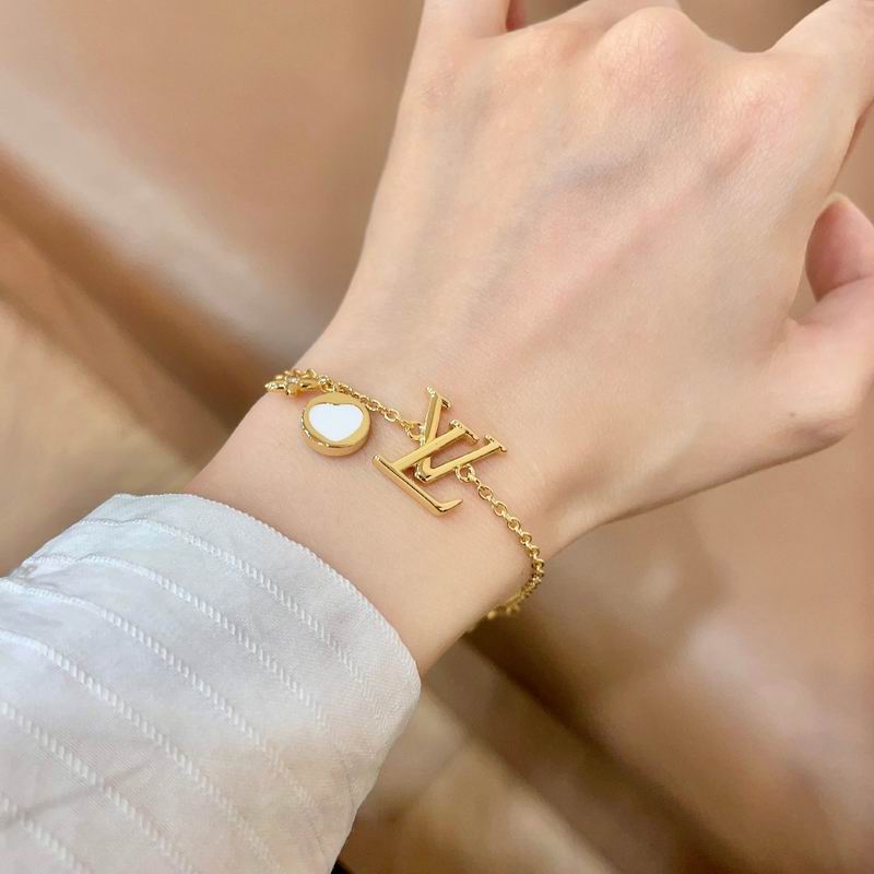 LV Bracelet  04yxs98 (11)