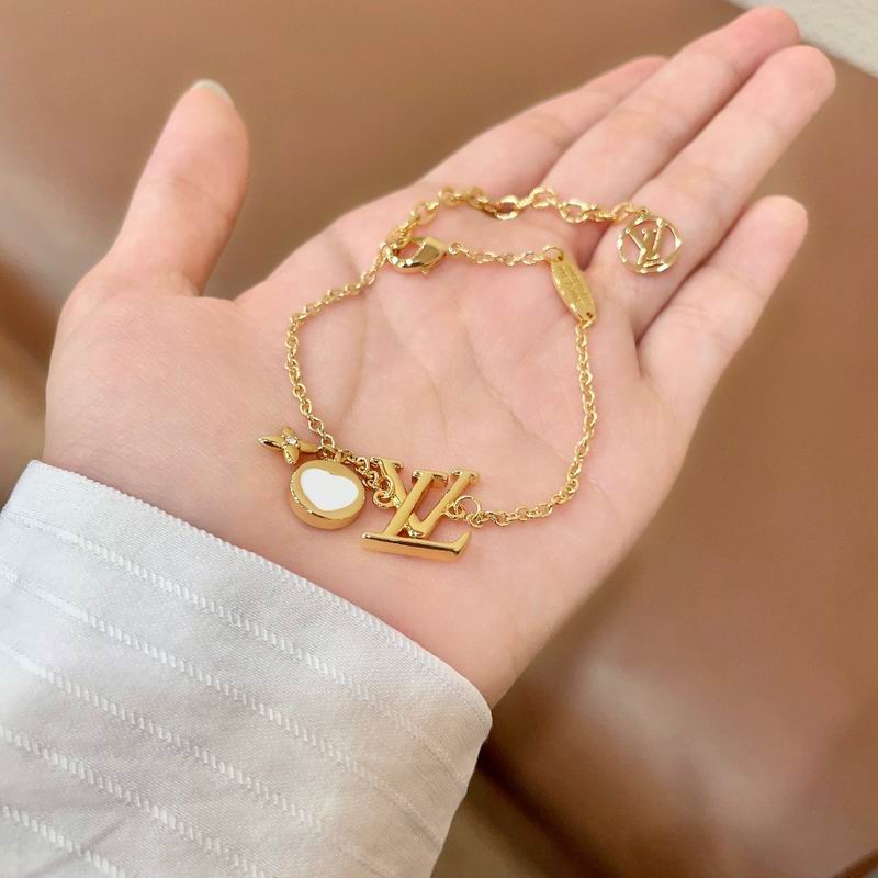 LV Bracelet  04yxs98 (13)