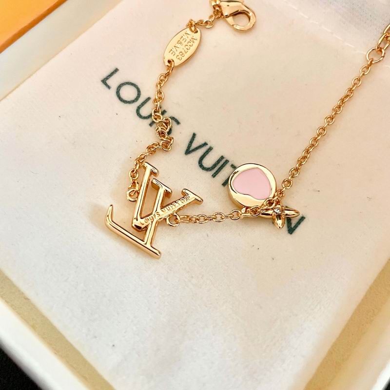 LV Bracelet  04yxs98 (8)