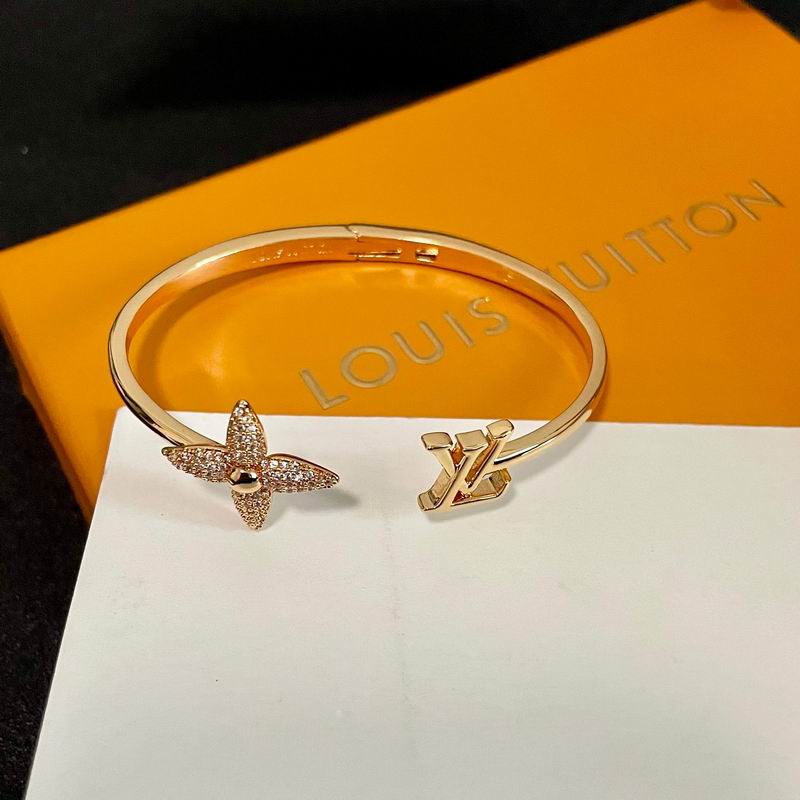 LV Bracelet  04yxs99 (11)