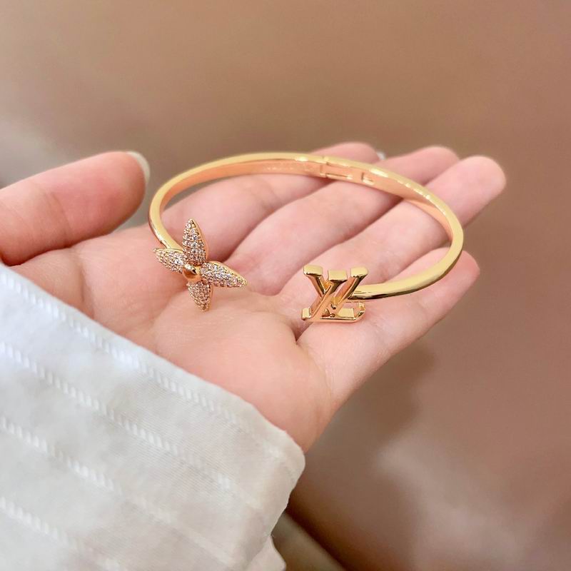 LV Bracelet  04yxs99 (8)