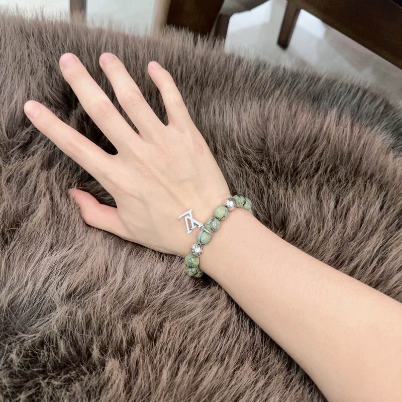 LV Bracelet  05yxs01 (9)