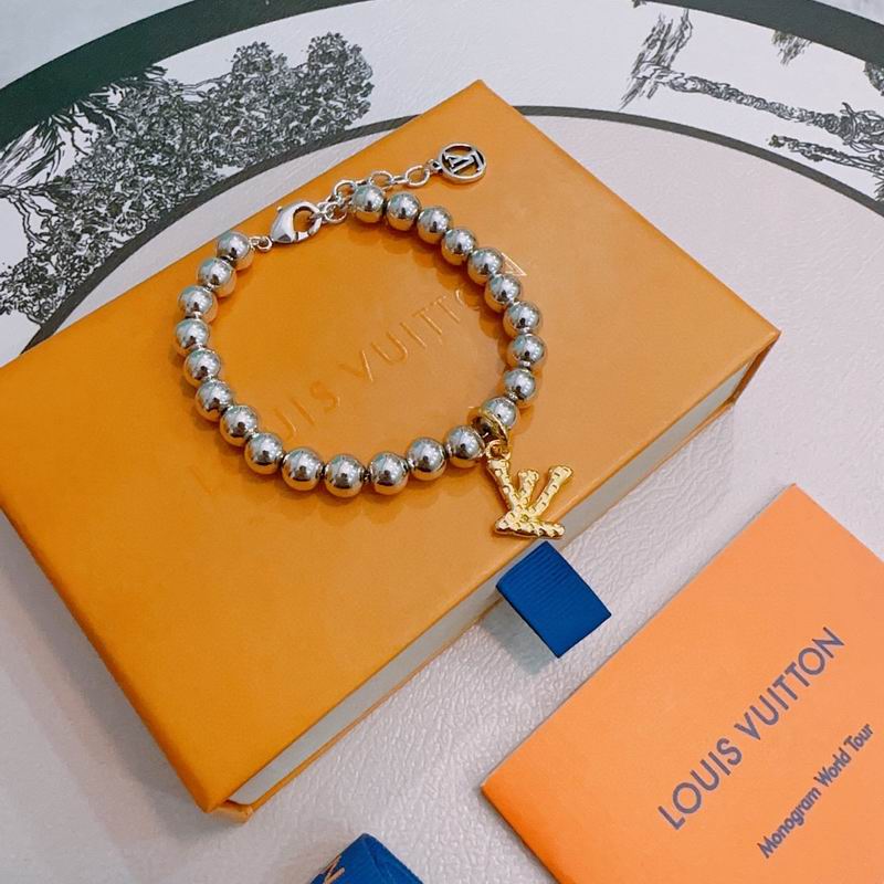 LV Bracelet  05yxs06 (3)