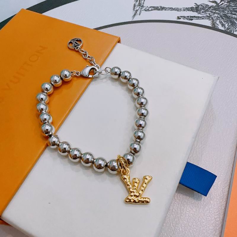 LV Bracelet  05yxs06 (5)