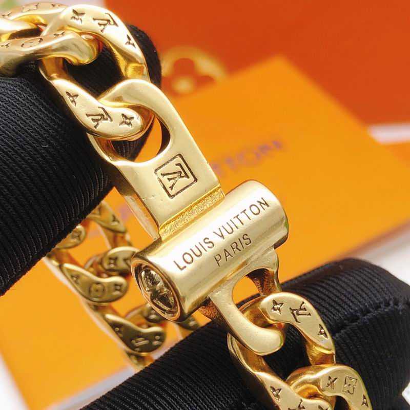 LV Bracelet  05yxs09 (5)