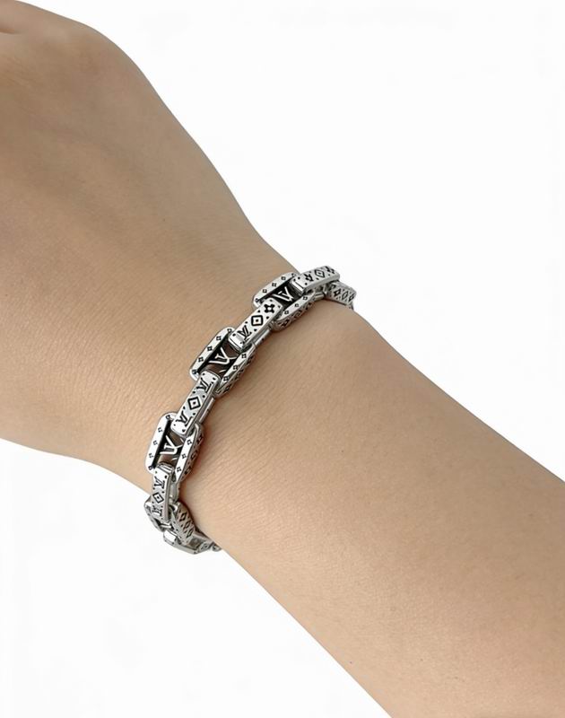 LV Bracelet  05yxs101 (6)