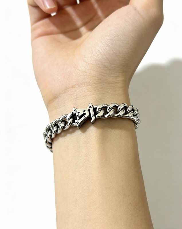 LV Bracelet  05yxs102 (4)