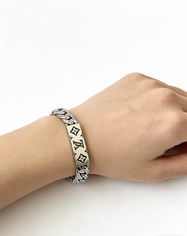 LV Bracelet  05yxs105 (4)