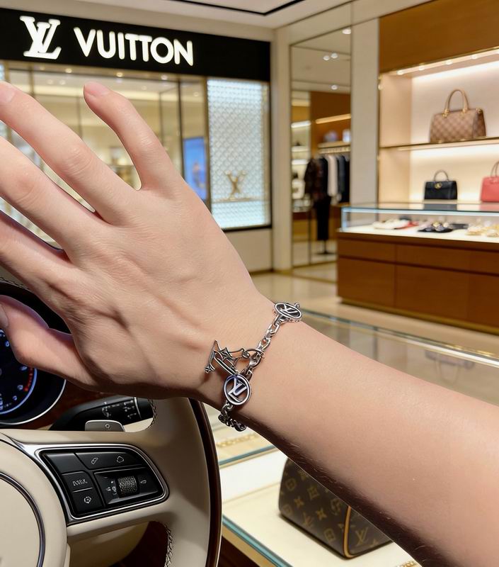 LV Bracelet  05yxs113 (7)