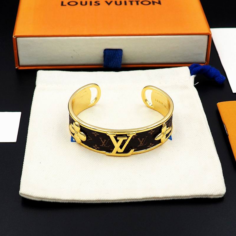 LV Bracelet  05yxs115 (3)