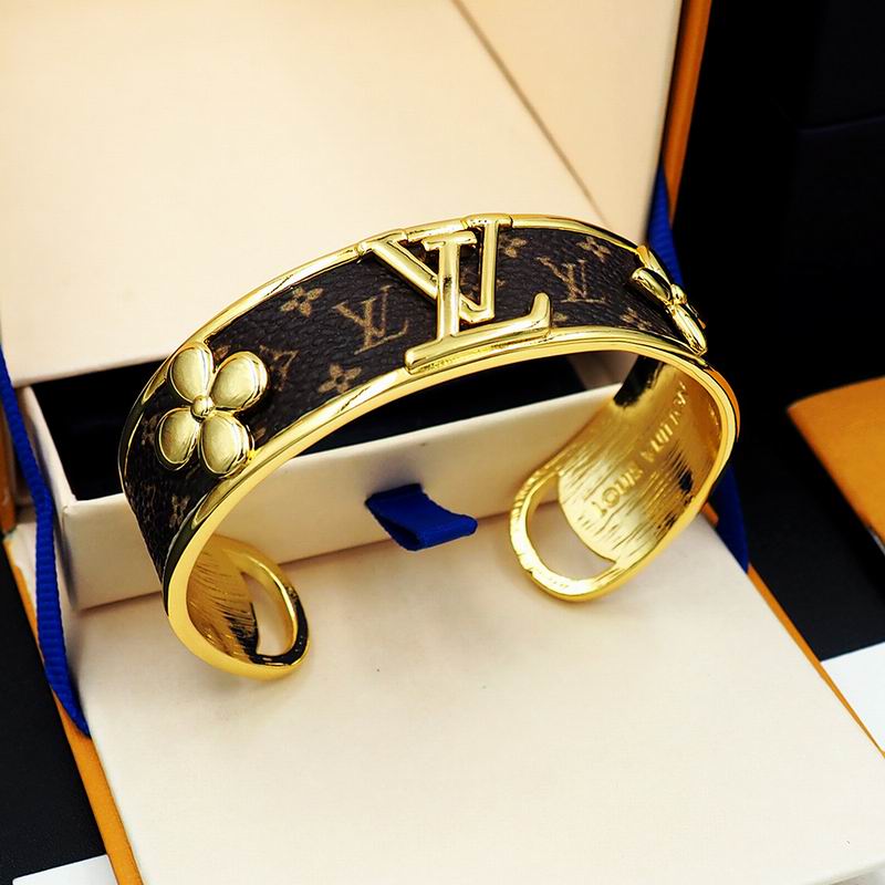 LV Bracelet  05yxs115 (4)