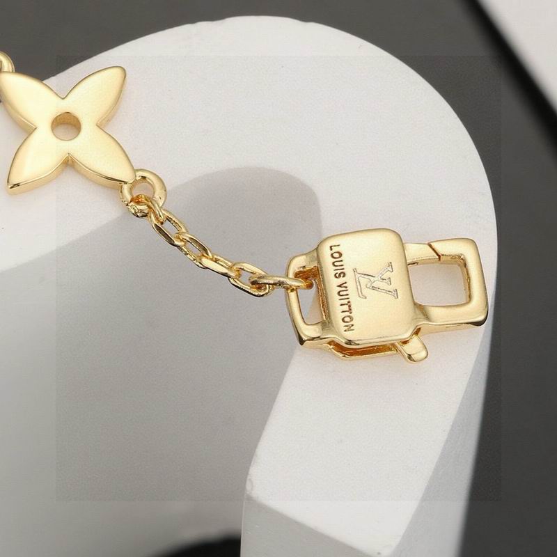 LV Bracelet  05yxs116 (3)