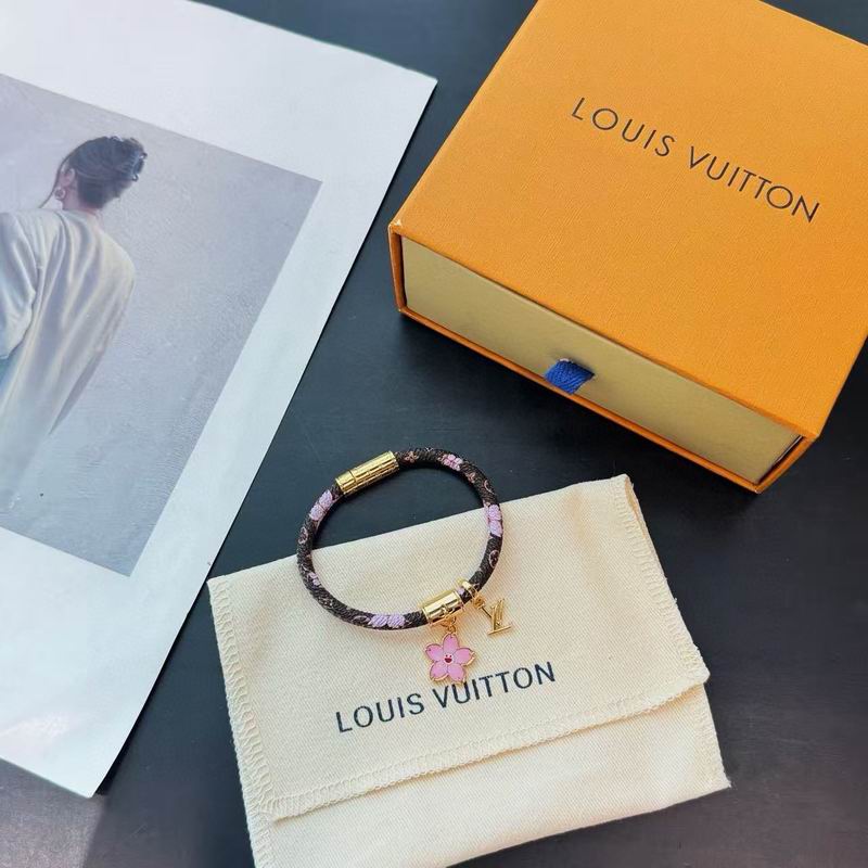 LV Bracelet  05yxs119 (2)