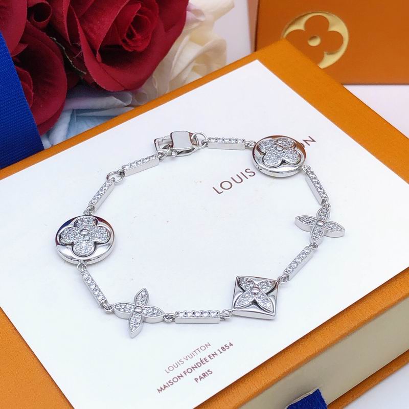 LV Bracelet  05yxs12 (1)