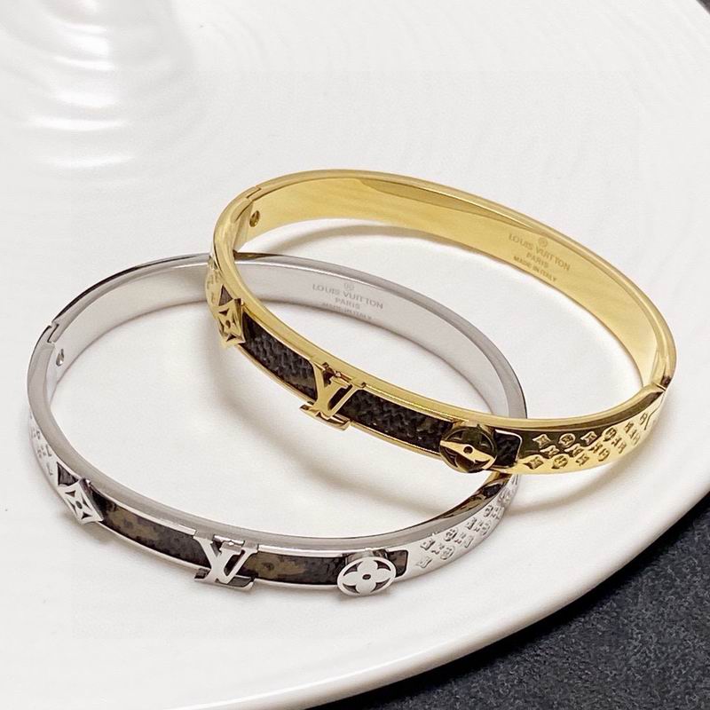LV Bracelet  05yxs121 (1)