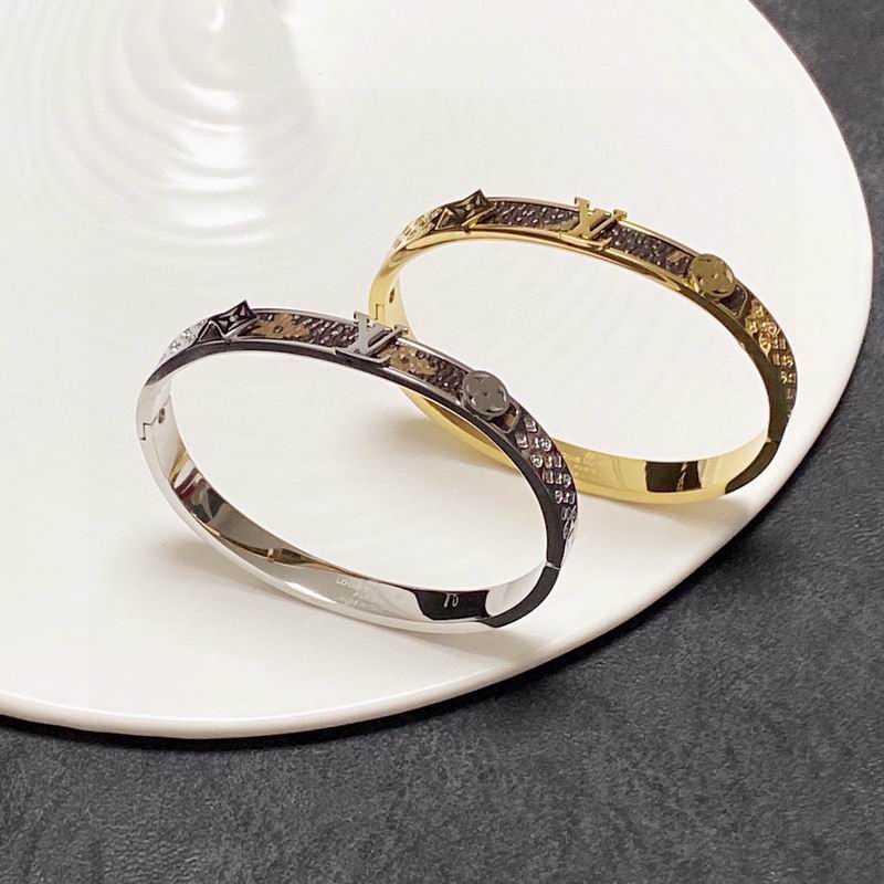 LV Bracelet  05yxs121 (3)