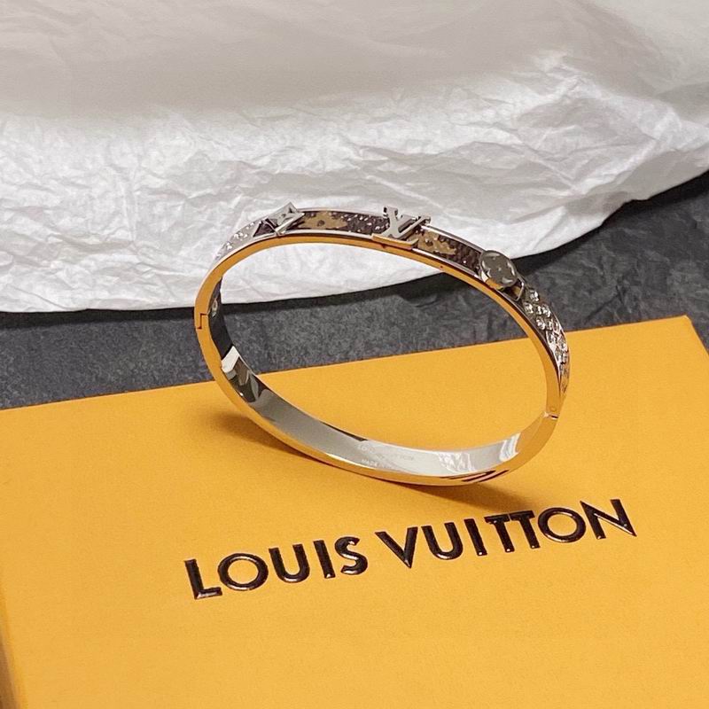 LV Bracelet  05yxs121 (5)