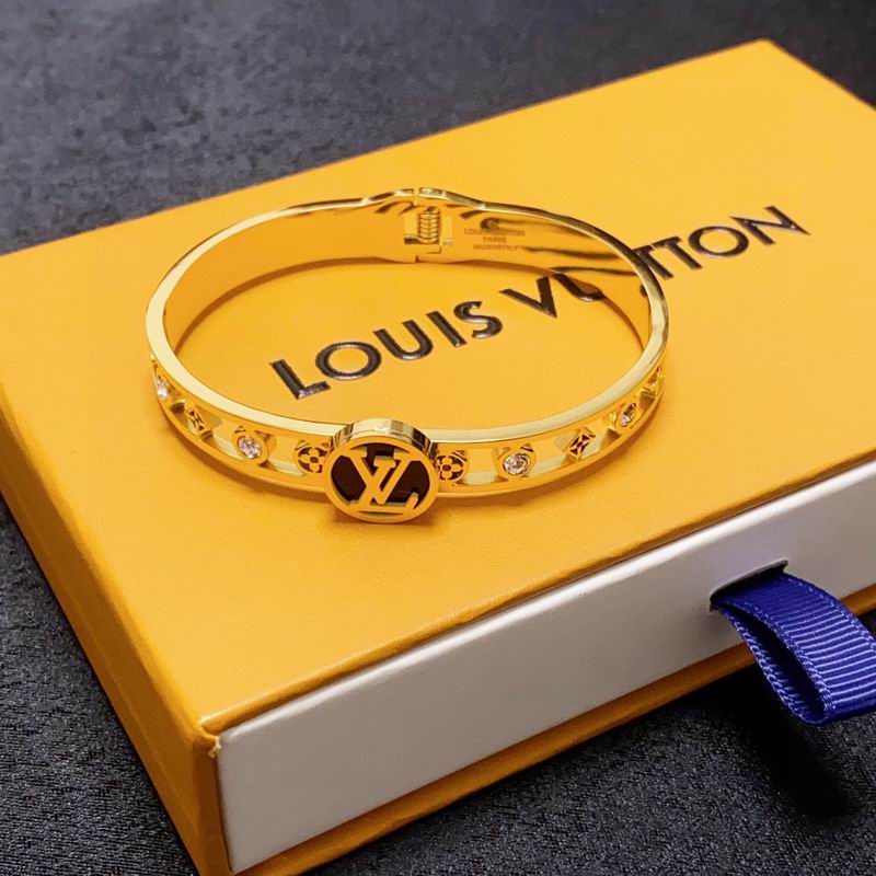 LV Bracelet  05yxs124 (2)