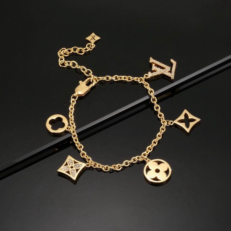 LV Bracelet  05yxs130 (2)