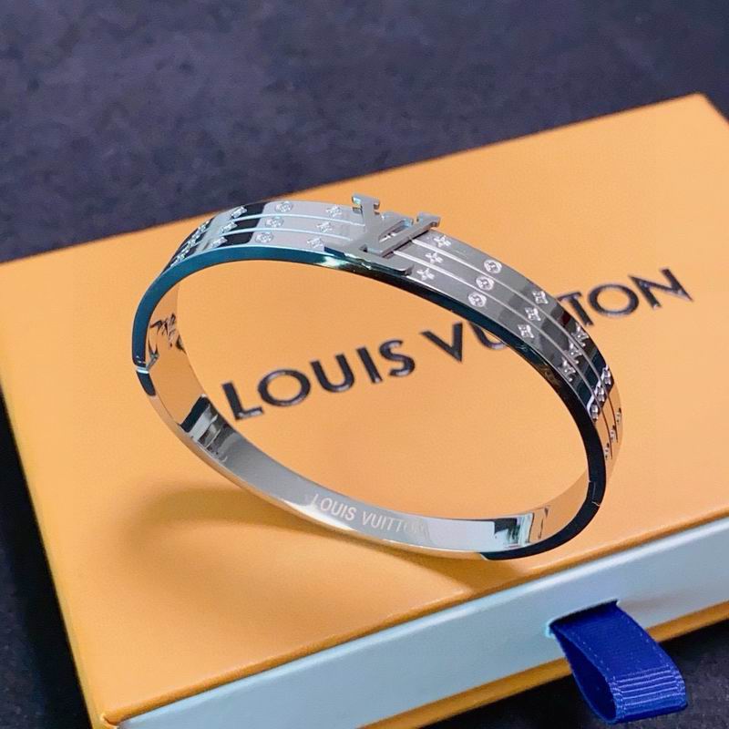LV Bracelet  05yxs134 (5)