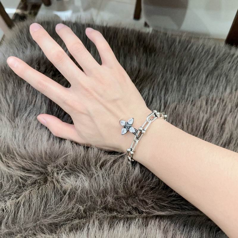 LV Bracelet  05yxs139 (9)