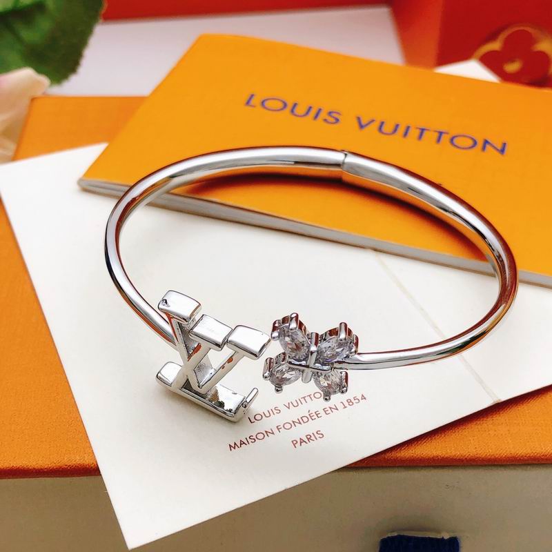 LV Bracelet  05yxs140 (4)