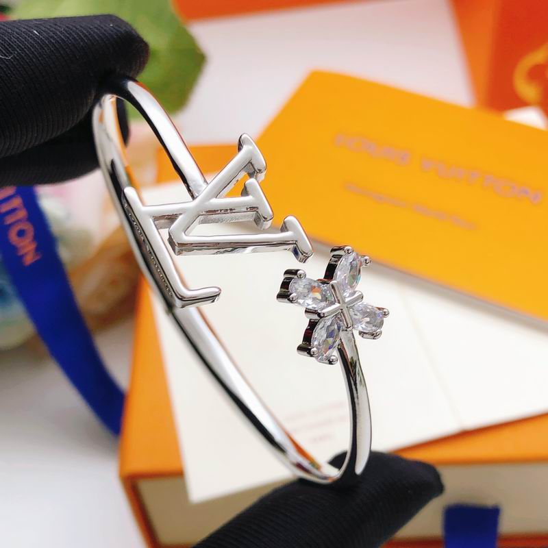 LV Bracelet  05yxs140 (6)