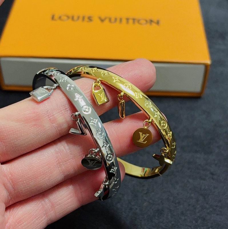 LV Bracelet  05yxs143 (6)