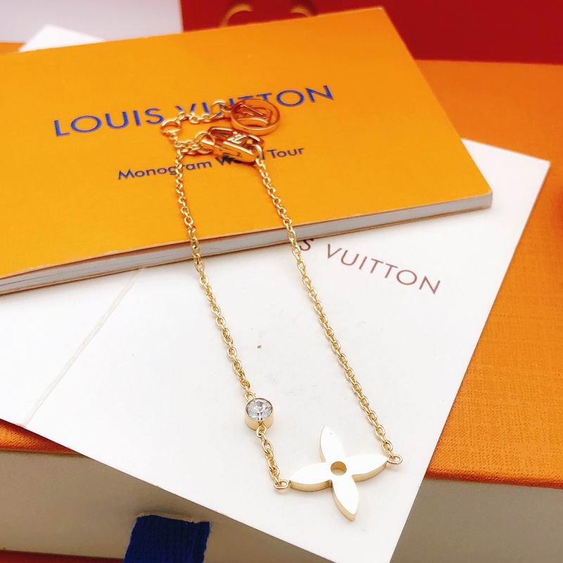 LV Bracelet  05yxs145 (3)