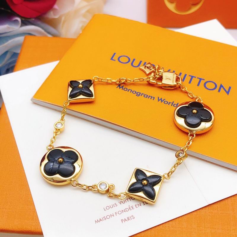 LV Bracelet  05yxs146 (1)