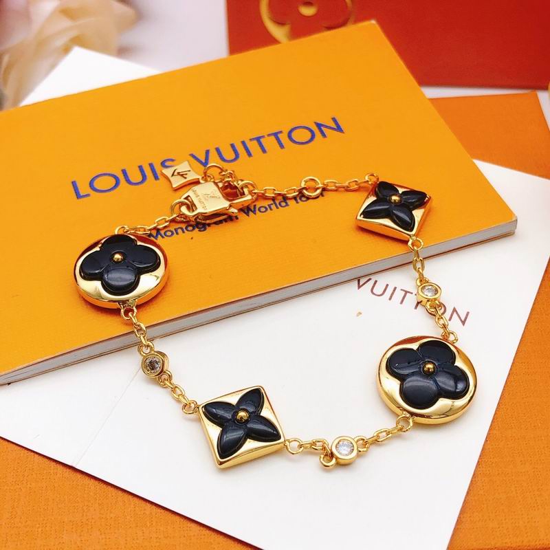 LV Bracelet  05yxs146 (2)