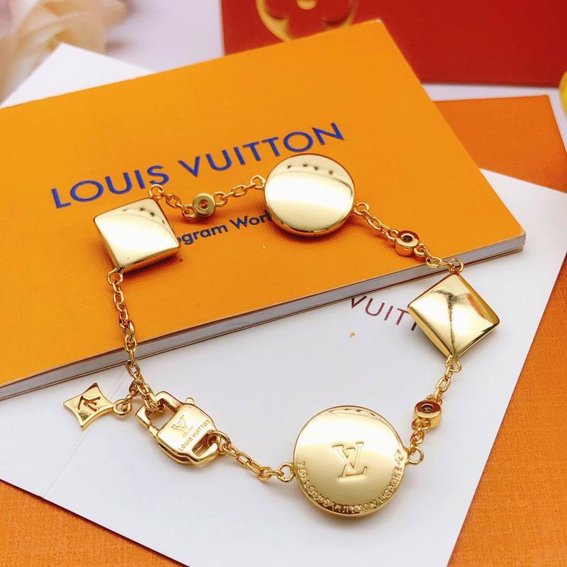 LV Bracelet  05yxs146 (3)
