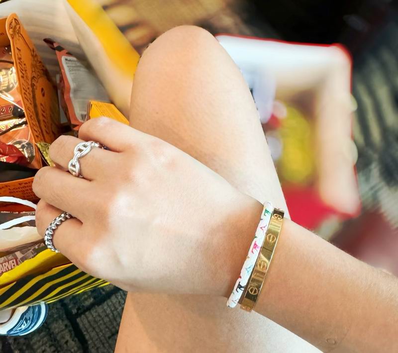 LV Bracelet  05yxs151 (4)
