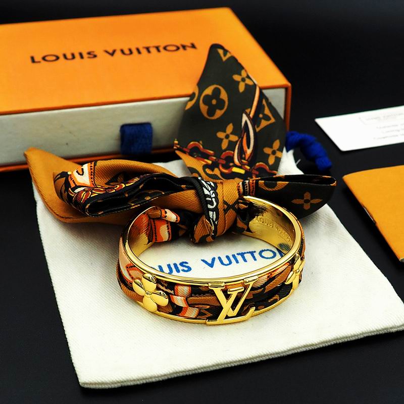 LV Bracelet  05yxs153 (11)