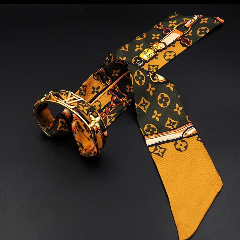 LV Bracelet  05yxs153 (12)