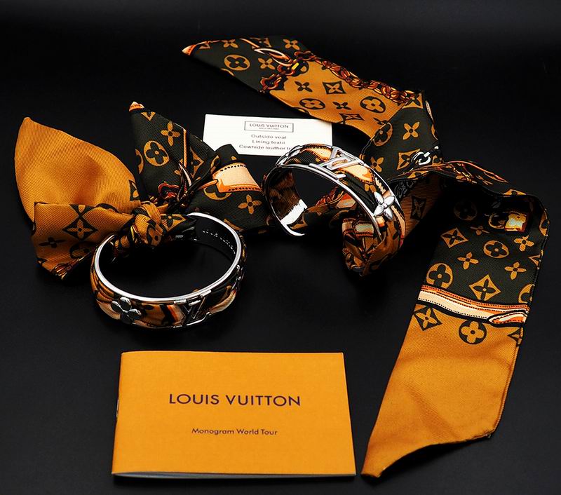 LV Bracelet  05yxs153 (6)