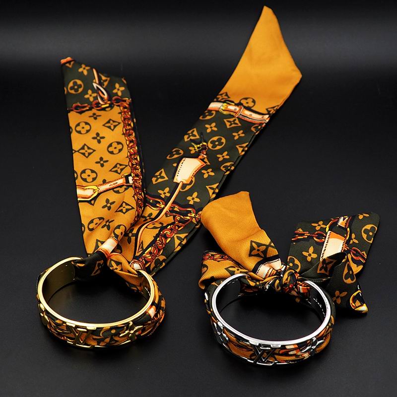 LV Bracelet  05yxs153 (8)