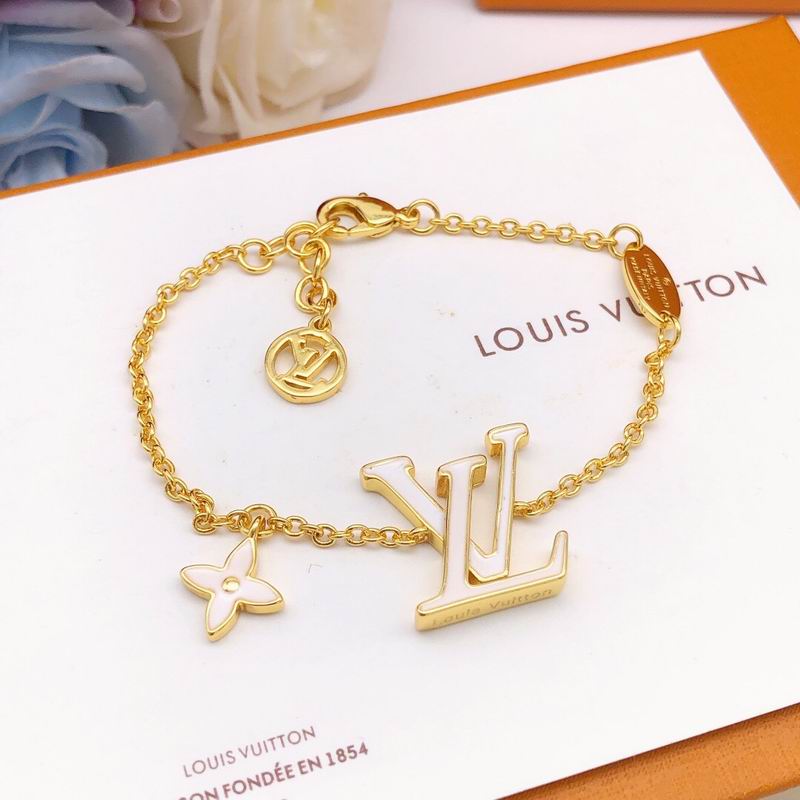 LV Bracelet  05yxs17 (2)
