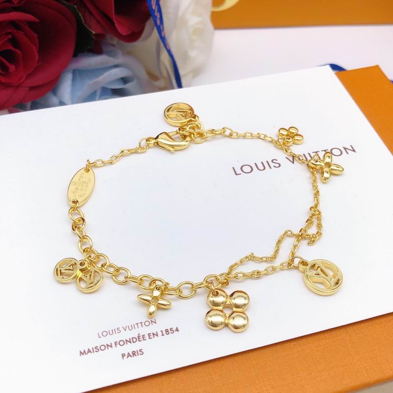 LV Bracelet  05yxs20 (1)