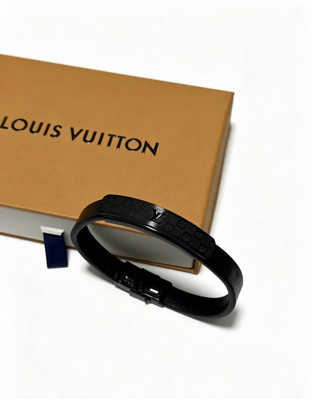 LV Bracelet  05yxs21 (38)