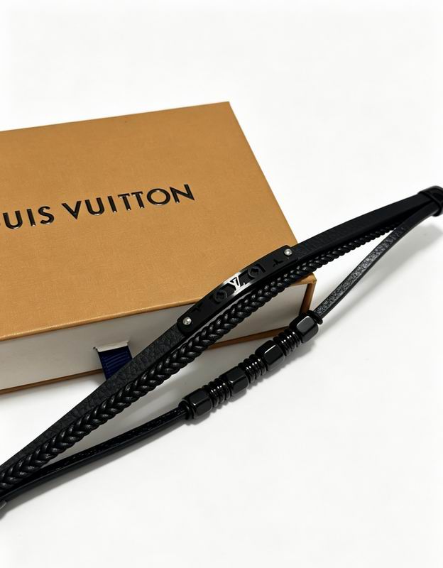 LV Bracelet  05yxs22 (2)