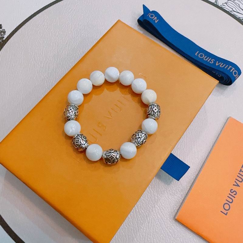 LV Bracelet  05yxs23 (1)
