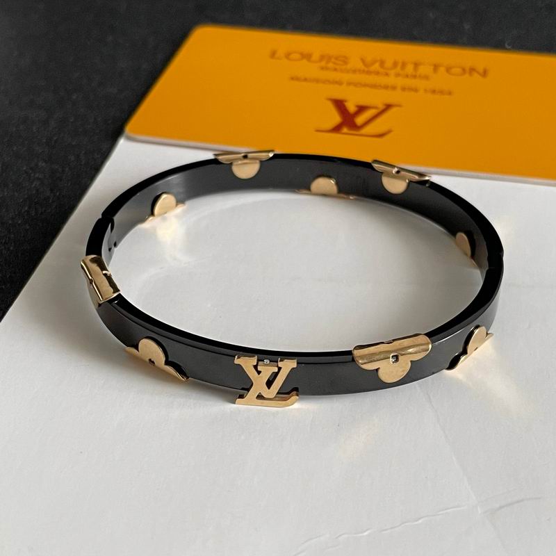 LV Bracelet  05yxs27 (3)