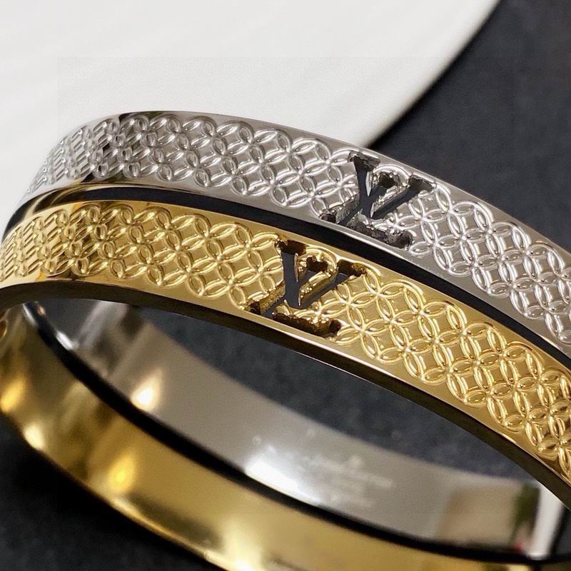 LV Bracelet  05yxs29 (1)