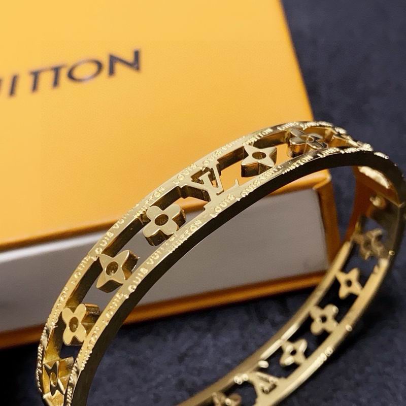 LV Bracelet  05yxs30 (5)