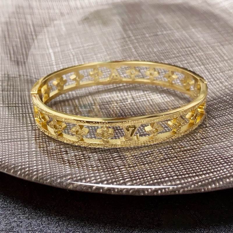 LV Bracelet  05yxs30 (7)